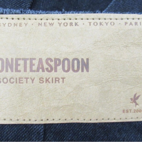 Cute jean skirt very nice designer - Picture 5 of 5